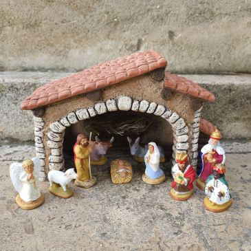 Stable Nativity set 6 cm - medium - Joseph standing